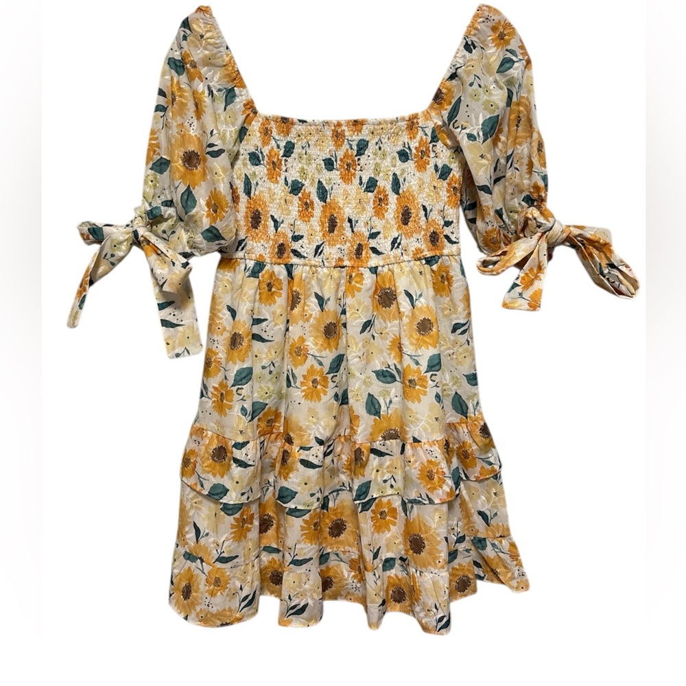 Moodie Yellow Sunflower Floral Smocked dressSize: XS NWT